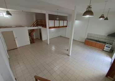 AMPLIO DEPARTAMENTO 2 AMBIENTES CON ENTREPISOS Y PATIO - CIUDAD MADERO